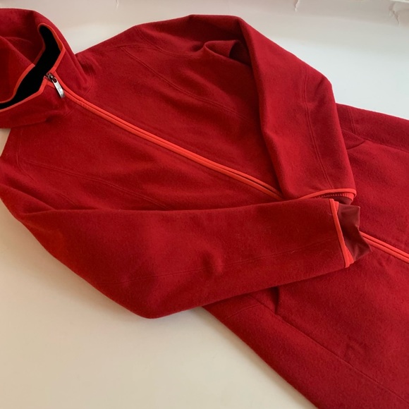 Arc’teryx Hooded Jacket Wool - Picture 5 of 9